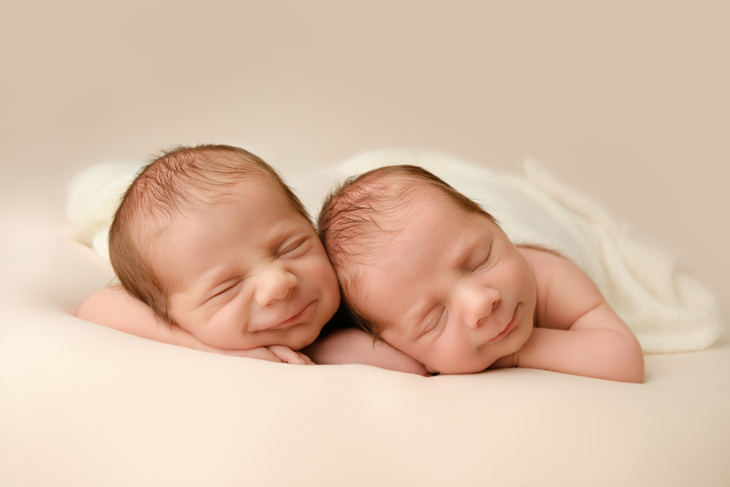 newborn-twins-lincoln